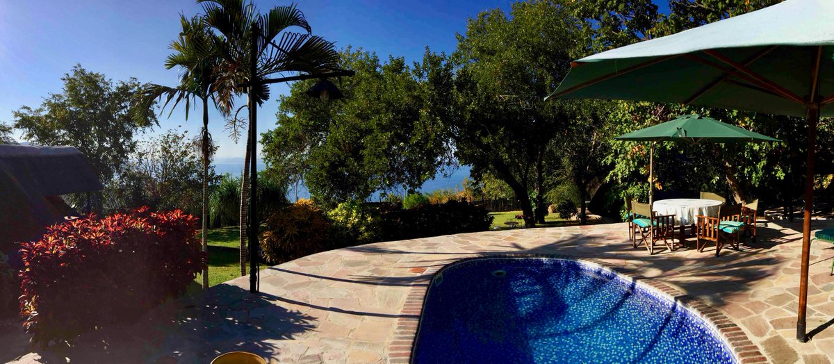 Destination_Zim's tweet photo. #HornbillLodge https://t.co/6szC40q4V7- Small intimate lodge situated at the top of #MicaPoint hill #Kariba #VisitZimbabwe https://t.co/4ftQOTutsm