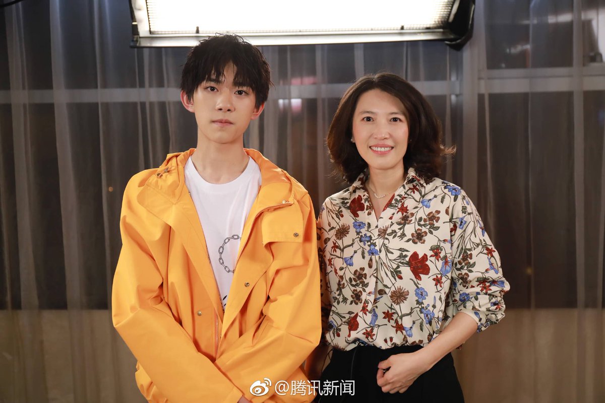 JacksonYee_YT's tweet photo. #我的时代和我#花絮
BHS of "My era and me" documentary film. 
Cr：腾讯新闻
#易烊千玺 #JacksonYee https://t.co/tJygvgkm3J