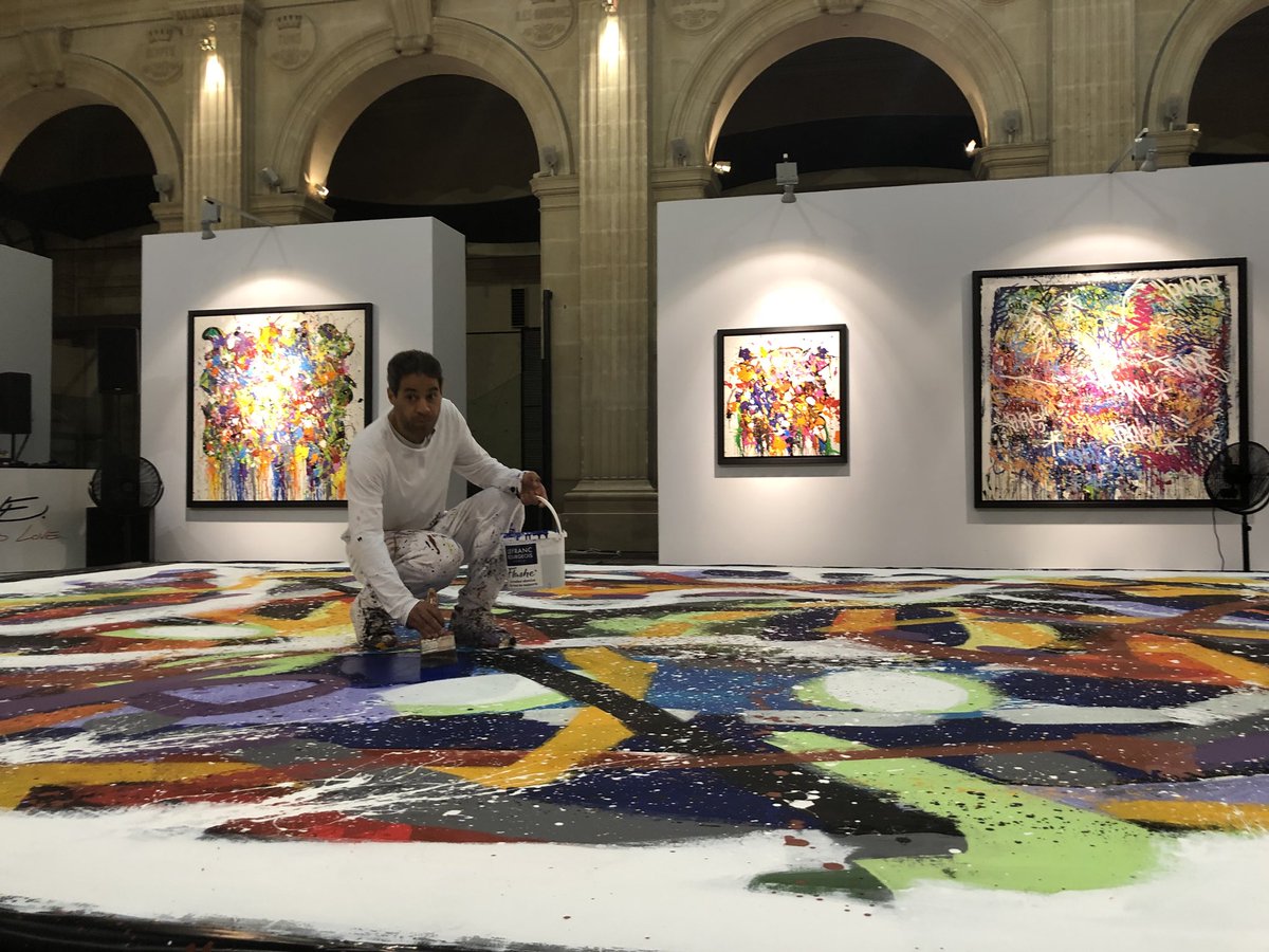 CCI_AMP's tweet image. Performance live exceptionnelle de #JonOne lors de la présentation à la presse de l’exposition #AbstractedLove cc #DPArtEvent