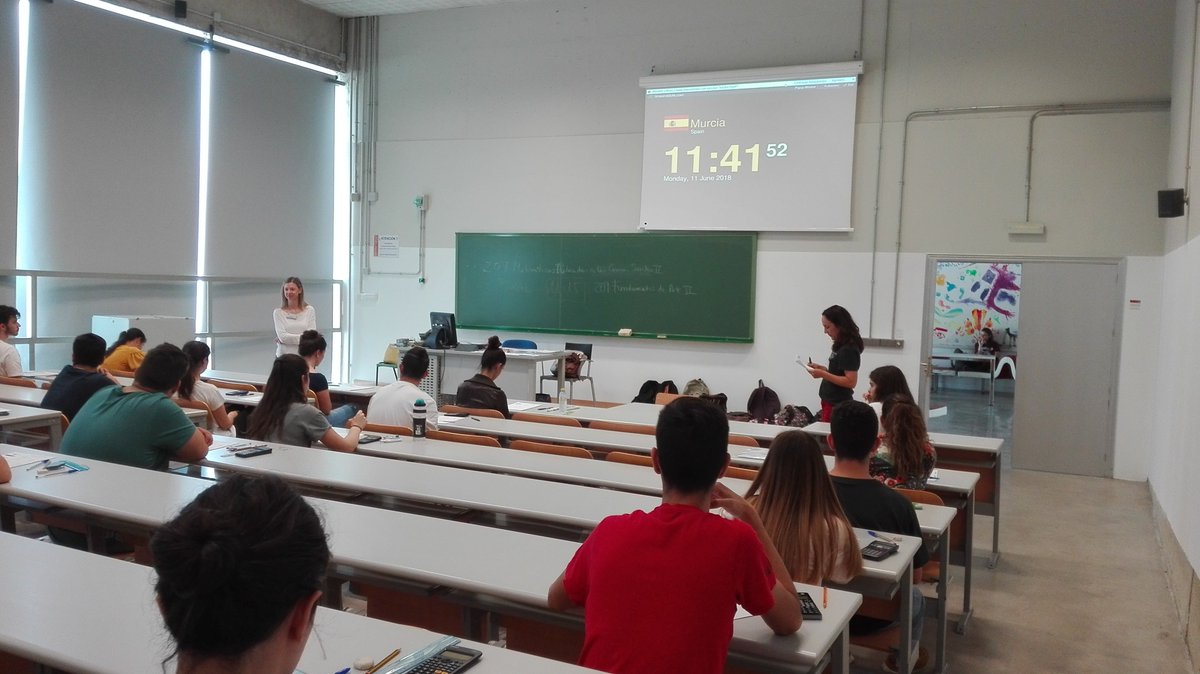 ADYVUMU's tweet photo. Nuestros compañeros de #ADyV están ahora mismo en las aulas de la #EBAU2018 apoyando todos los estudiantes con necesidades específicas, ¡mucha suerte a todos! https://t.co/BoTwkoUi6B