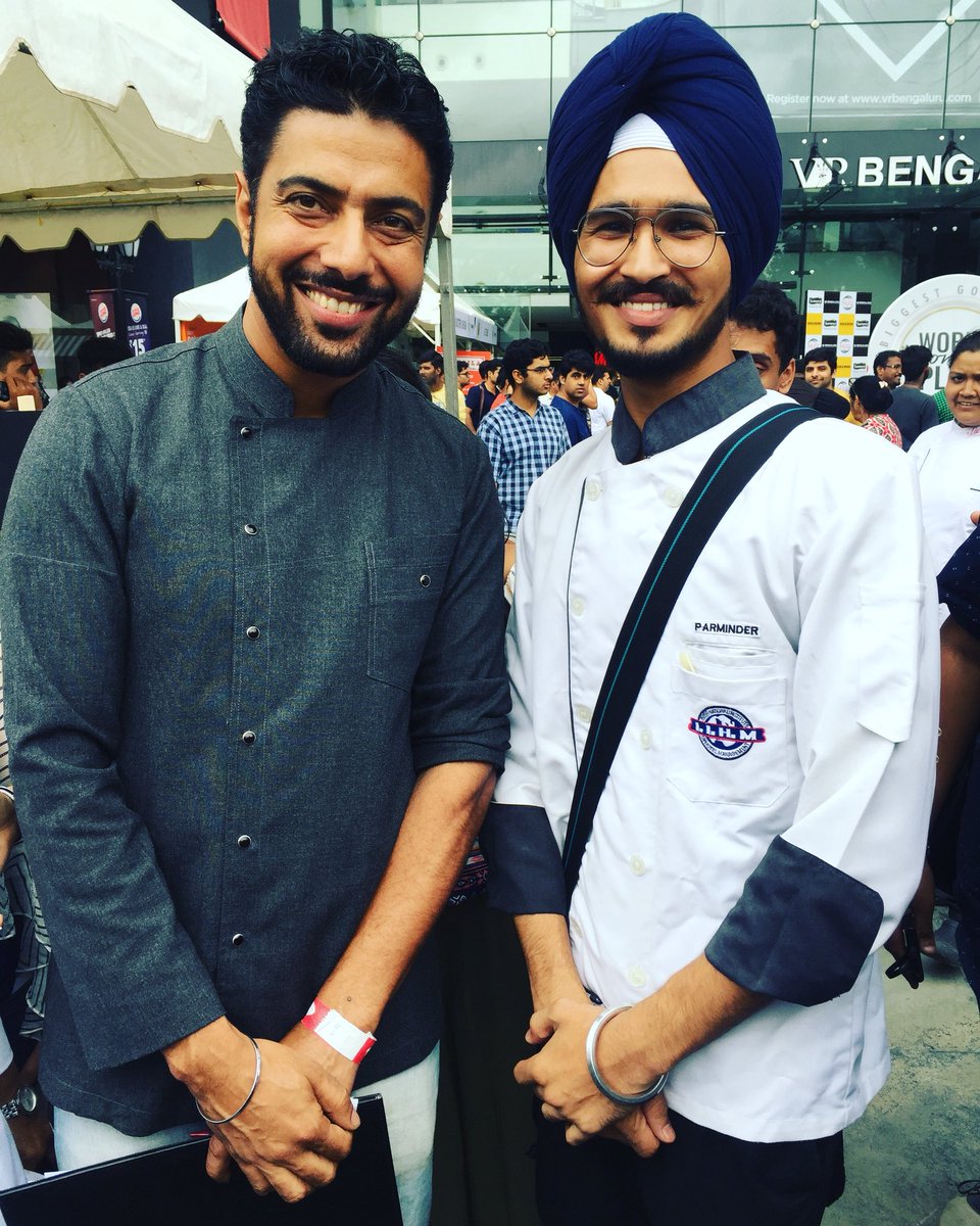 iihmpavankalyan's tweet photo. #RT @IIHMHOTELSCHOOL: RT @chefbrar: With all time favourite chef Ranveer Brar #chefparminderbrar #chefbrar #cheflife #chef #iihm https://t.co/nGcR0mLni9