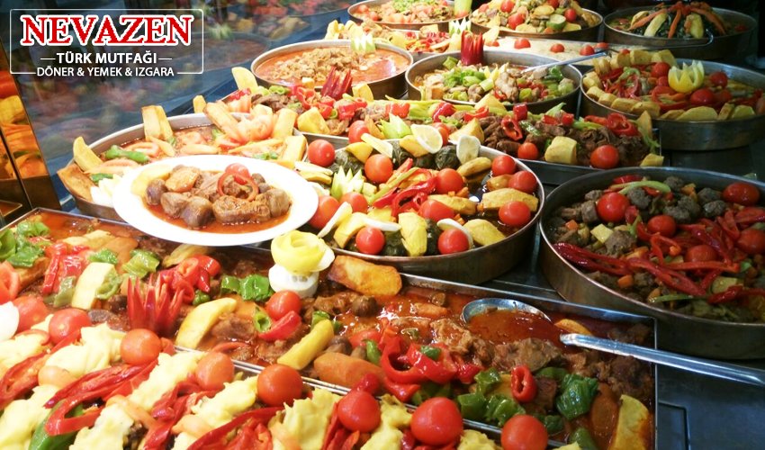 Haftaya iyi başlamak için ihtiyacın olan herşey Nevazen Türk Mutfağında. Öğlen yemeği için Nevazen Türk Mutfağına bekliyoruz. #nevazen #yemek #döner #corba #kebap #iskender #tatli
