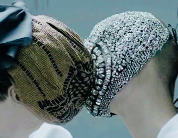 mintsqmint's tweet photo. #Art &amp; #Fashion: Zeitgeist of Visual Stories >> https://t.co/8Gc5upMnPF https://t.co/un4tErcHBi