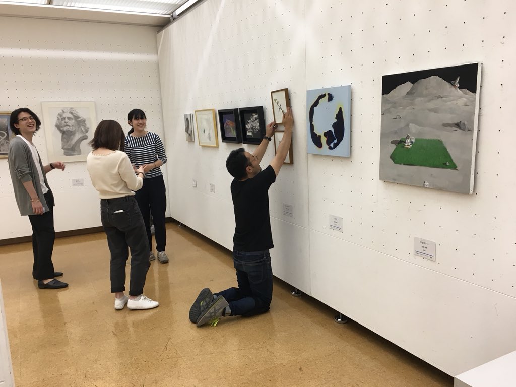 千葉美術予備校 Sur Twitter 明日から行われるカルチャー展の搬入でした 今年は113点の作品が展示されています 千葉市美術館の9階市民ギャラリーにて17日10時 18時で開催しています お時間ある方はぜひ カルチャースクール 大人の絵画教室 子どもの絵画教室 千葉美術予備校 Sur Twitter 明日から行われるカルチャー展の搬入でした 今年は113点の作品が展示されています 千葉市美術館の9階市民ギャラリーにて17日10時 18時で開催しています お時間ある方はぜひ カルチャースクール 大人の絵画教室 子どもの絵画教室