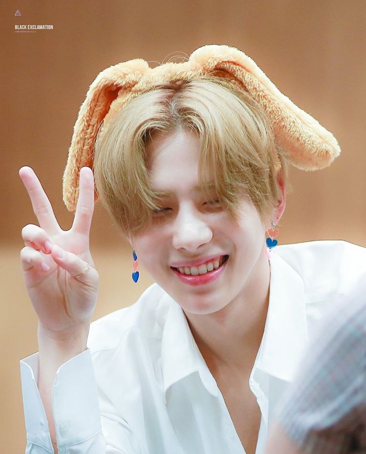 seyoonspics's tweet photo. Cuter than a puppy 🐶 

Cc. softsehyoonie https://t.co/wvQCYhFWtE