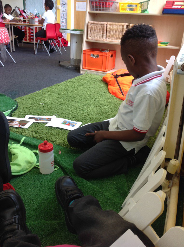 CottingleyPA's tweet photo. We are having lots of fun this morning in Jasmine putting things in order! #primarymaths #aetmaths https://t.co/E2XPudg4Of
