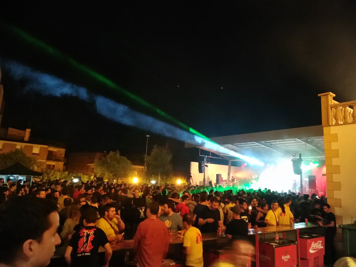 Dissabte els Nyerros del Conflent vam participar a la #6NitDelFoc. Gràcies companys @borgesdiables per l'acollida i felicitats per l'organització. Uns pocs vam acabar a les mil festejan la nit amb els concerts... Salut i foc desde la #CatalunyaNord!