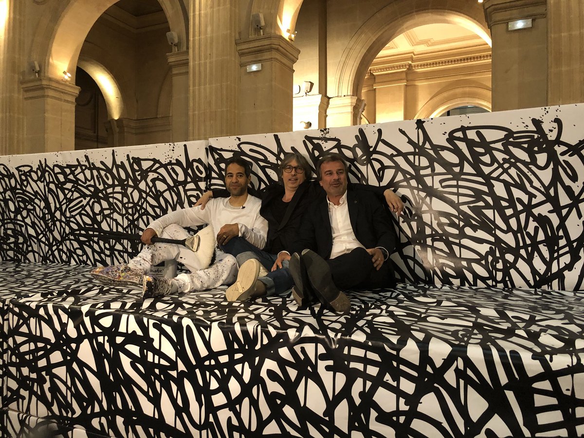 CCI_AMP's tweet photo. #AbstractedLove @chauvinjl « je suis fier aujourd’hui d’accueillir #JonOne , artiste de renommée mondiale au Palais de la Bourse, à Marseille. Je suis fier d’ouvrir ce lieu emblématique au plus grand nombre. » https://t.co/QsinUxVXMT