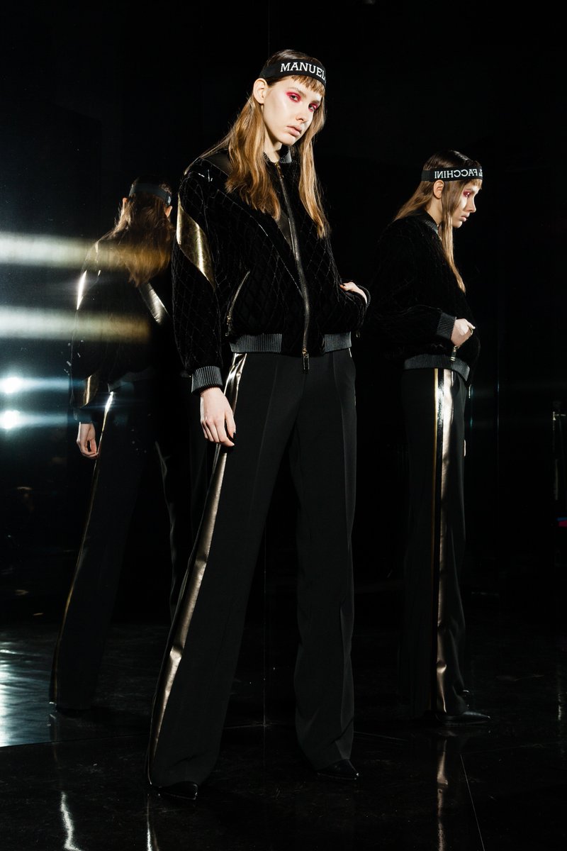 manuelfacchini's tweet image. A glimmer, a glint...the eternal transformation.
@manuelfacchini FW 18 RE-FRACTION womenswear collection
manuelfacchini.com
#ManuelFacchiniOfficial #ManuelFacchini #Refraction #Refracchini
