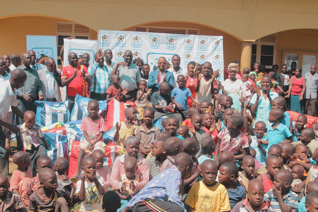 OfficialFUFA's tweet photo. People of St Paul's church, Kumi were this year's beneficiaries of the FUFA Corporate Social Responsibility which is done at every final of the #StanbicUgandaCup.
"Changing lives through football" 
#StanbicUgandaCup #VIPERSKCCA. https://t.co/oogs2YpZVX
