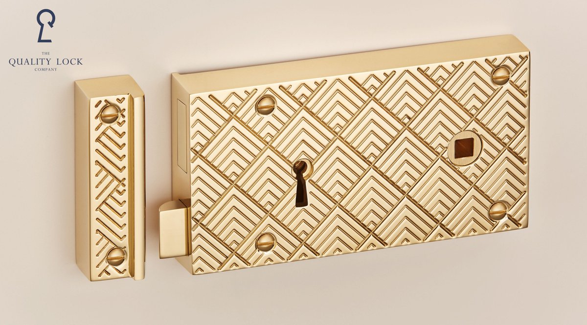 TheQualityLock_'s tweet photo. Introducing the NEW B210 Herringbone Rim Lock design, a real show stopper! This intricate design dates back to the Roman Empire where parallel lines were found on brick streets and buildings. Herringbone is a thoughtful addition to home décor. #designthinking #homedecorideas https://t.co/xCTsUpKYkM