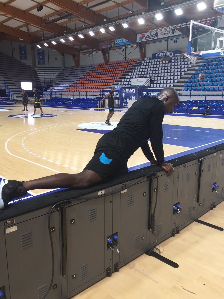 FosProvenceBB's tweet photo. #shooting et derniers réglages...
Ready for the fight 
#finaleplayoffs #lnb #prob #gobyers https://t.co/Y8TzzVvhct