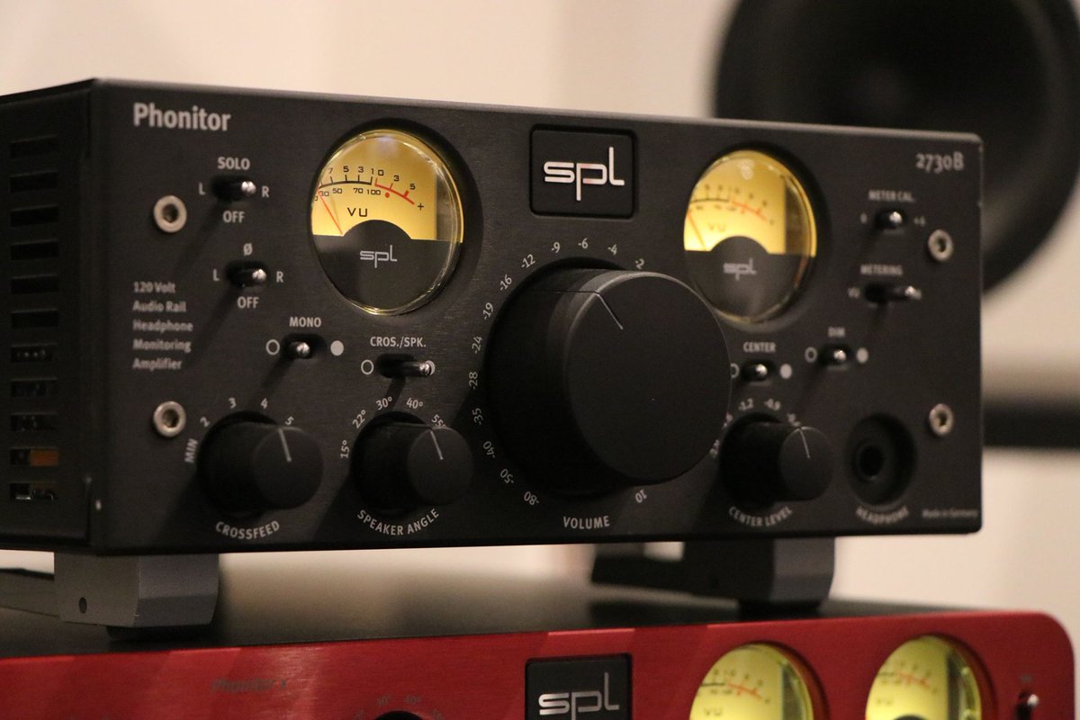 splhifi's tweet photo. #BlackIsBeautiful
The first versions of the Phonitor were available in silver and black...
Of course all features of the models, like the Phonitor Matrix, were identical 😉
#splPhonitorMatrix #splPhonitor 🎶 #backInthedays https://t.co/JJuvPuUYuy