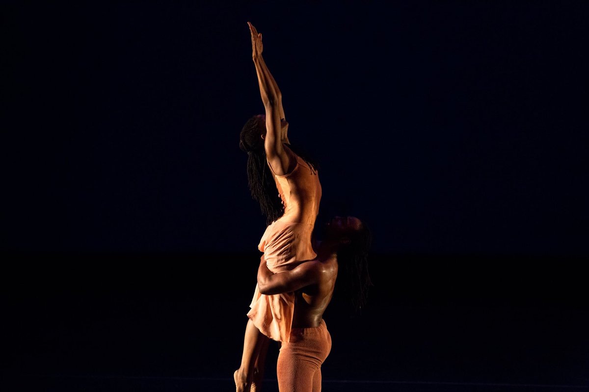 BenMcKeownPhoto's tweet photo. It’s @AmerDanceFest season. Here’s a belated thread of a few favorite moments so far. First, featuring @DCDCLive https://t.co/NFd9xUraeg
