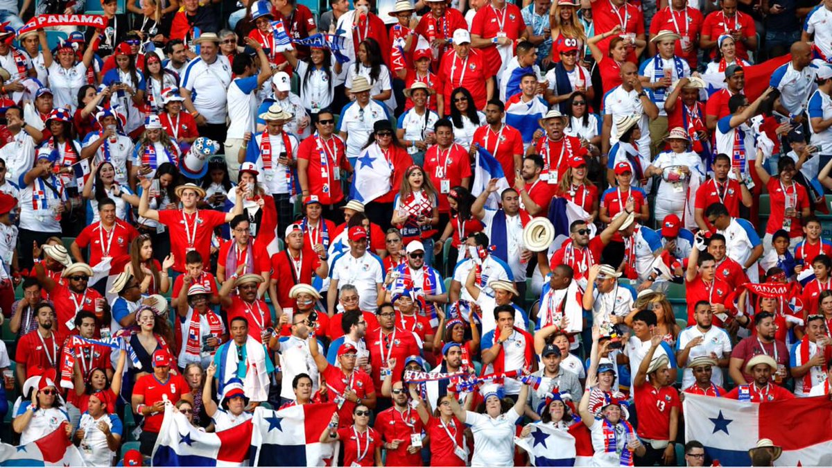 LaExtremaRoja's tweet photo. #Sochi🏟️ fue ROJO ❤️ https://t.co/exgpe8E9Oc
