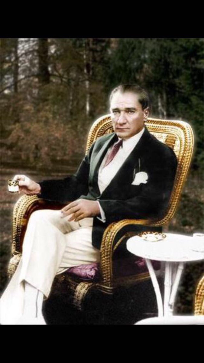 Öyle...içimden geldi...şu güzelliği de paylaşayım da,içimiz açılsın dedim... #MareşalGaziMustafaKemalATATÜRK