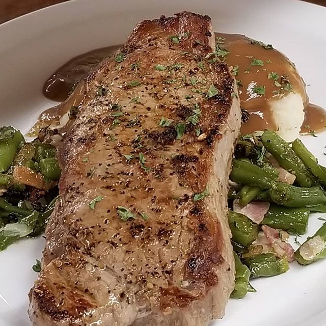 CathcartJulius's tweet photo. Fathers day special was a hit! Stay tuned for 4th of July. Oh yeah boogie!! https://t.co/NFIpxV3p7d https://t.co/mSx1BNMpKH