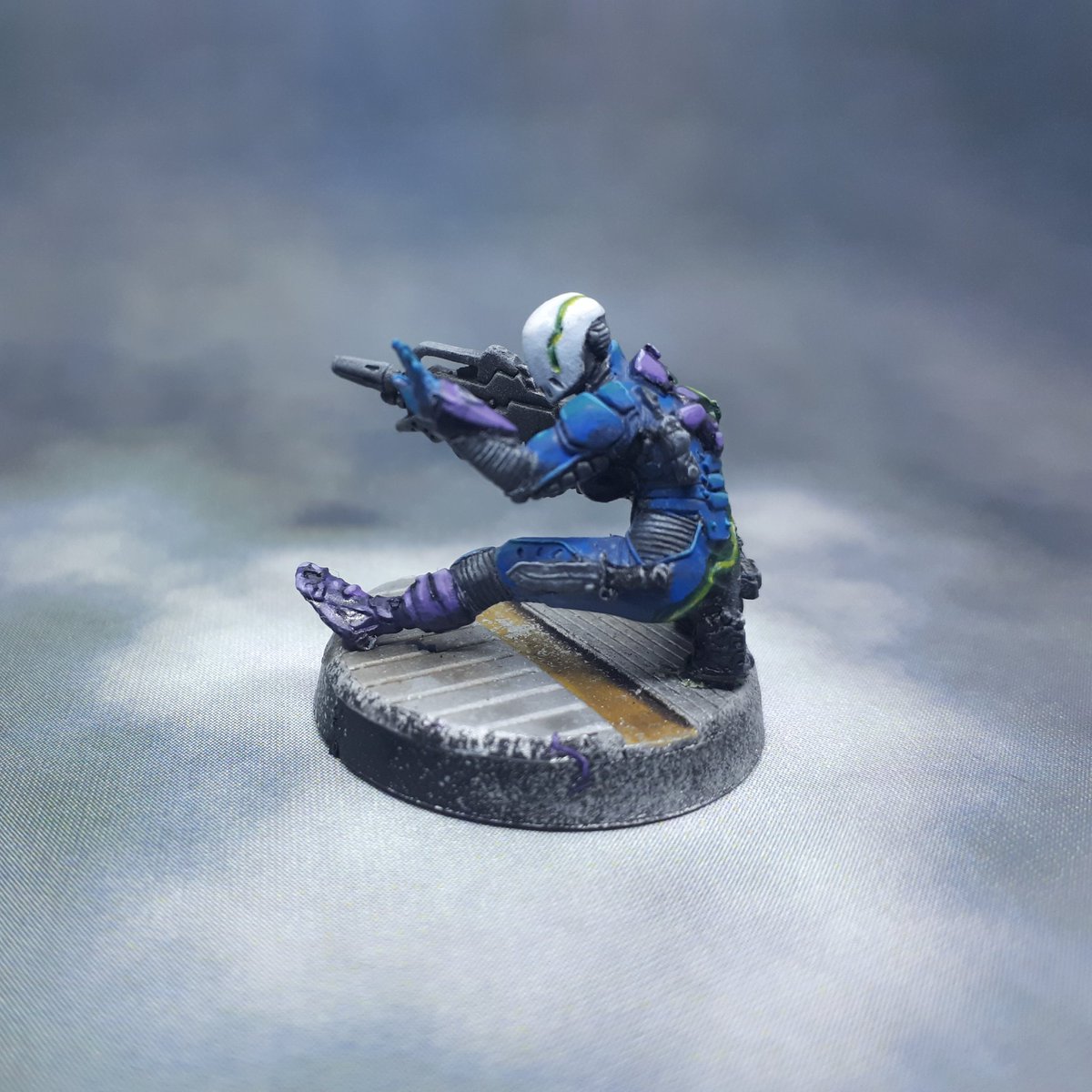 The_H_Bom's tweet photo. Spektr Hacker coming out of Camo. #Nomads #Bromads @InfinityTheGame https://t.co/Qz3UpulbwV