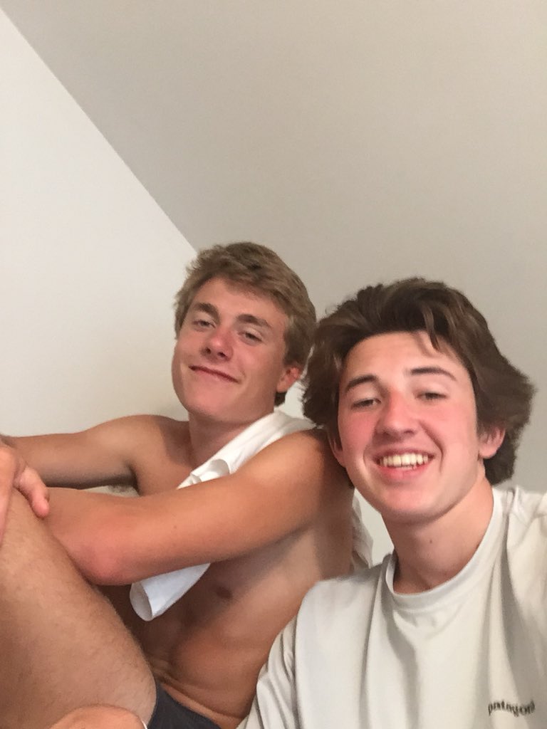 DistanceTrinity's tweet photo. Happy birthday to buck 🎊🚘🎂 the realest💯✅ and fastest🐆⚡️ out in the point✊🏽🤧📍#nocap #WorldCup18 #gerrymandering https://t.co/zki4OokgHl
