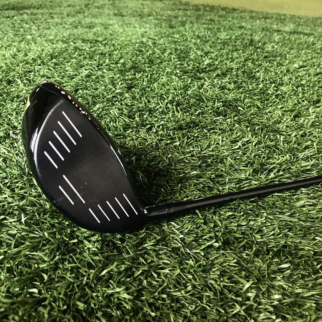 TourEdgeGolf's tweet photo. #driverweek featuring the Bazooka 460 Black driver 😍 https://t.co/D199oUh861