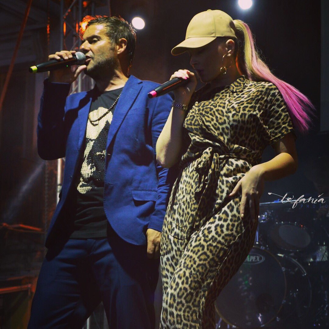 EuGoria's tweet photo. On stage with @PaoloMeneguzzi ! #tour #stage #singer #paolomeneguzzi https://t.co/LaH3PoglVA