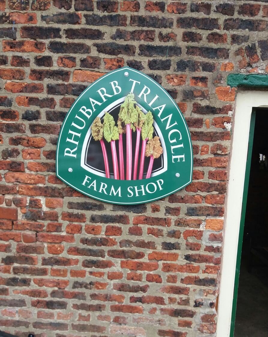 TeaCaddyAndCake's tweet photo. From farm shop to the oven and ready for the restaurant. You can't get more local that this. Rhubarb frangipane tarts. On the Father's Day menu at @saluteleeds yesterday. #leedscatering #rhubarb #rhubarbtart #rhubarbtriangle https://t.co/toRf49gbdP