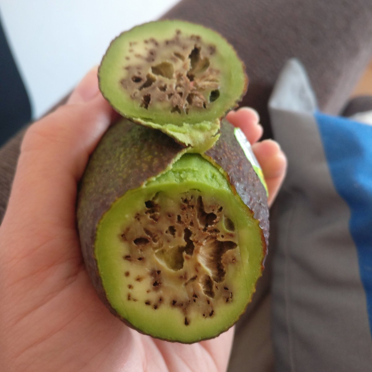 _kmizzle's tweet photo. @Tesco not doing great with the whole fruit and veg thing 😒 https://t.co/UgrMaPjRCQ