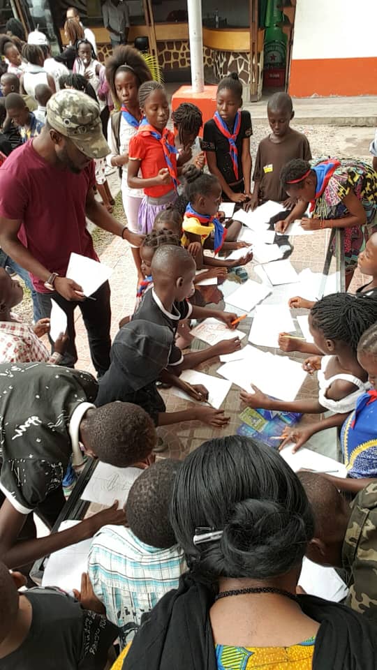 ItaAuda's tweet photo. #Tolia elongo# on a mangé, appris ensemble...merci Elykia# merci un coeurunespoir# 2 journées exceptionnelles...
Prochaine étape :rénover l'école Ep MULIE à Kimbaseke...
Thanks God. https://t.co/T3F6BEwxdH