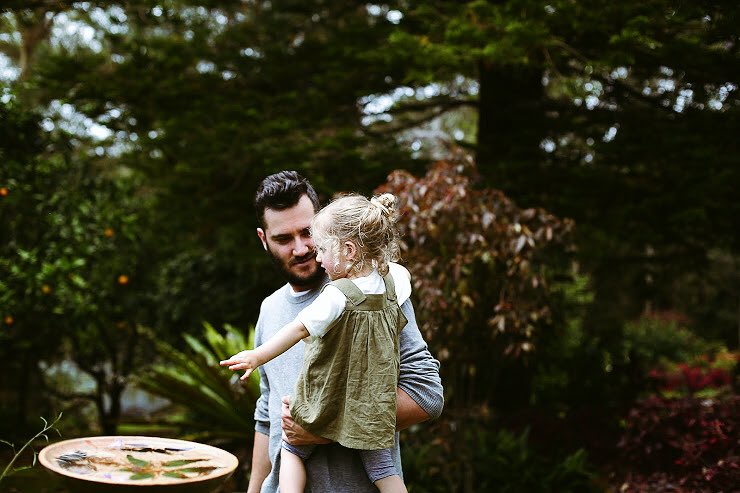 FaulknerLeo's tweet photo. Feliz día americano del padre. Papá, gracias por guiar mis pasos siempre. Mira como vuelo, cómo tú me enseñaste. P.D. No me olvido de que soy inglesa pero yo es que te quiero siempre. https://t.co/kx7B6dcsUz