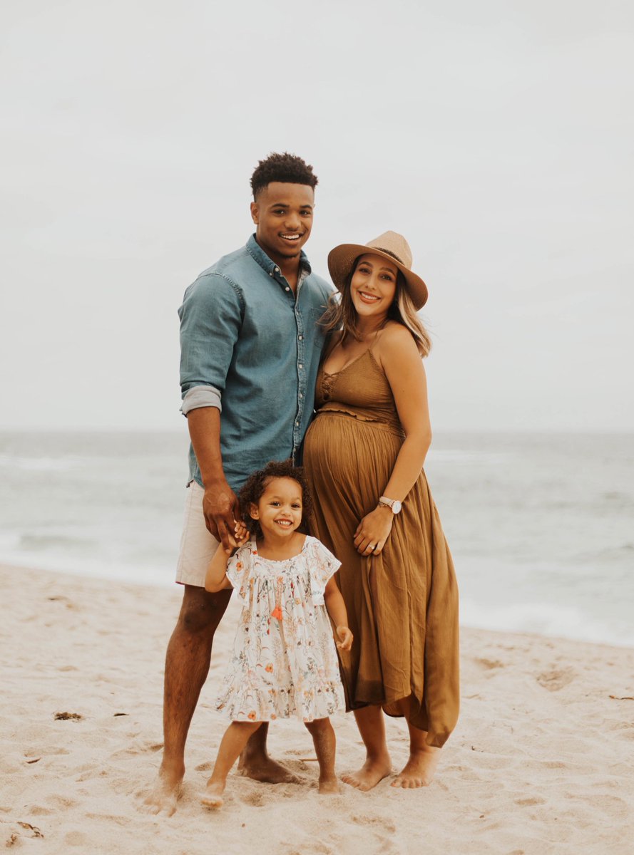 mikaylashocks's tweet photo. we cannot wait to meet our newest baby girl. we'll see you soon, angel! 

📸: https://t.co/UsJnNmgYLG https://t.co/avHlrHAXj7