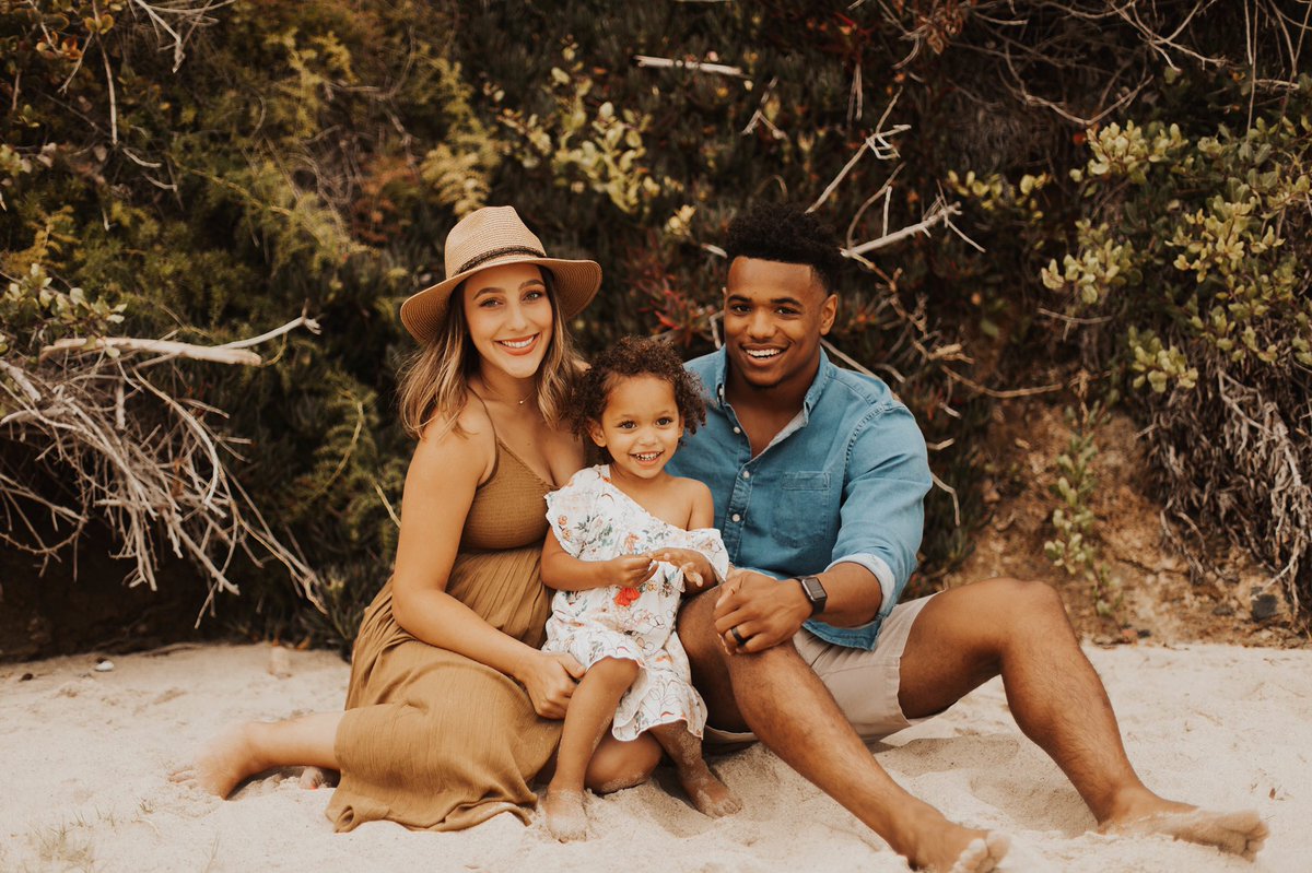 mikaylashocks's tweet photo. we cannot wait to meet our newest baby girl. we'll see you soon, angel! 

📸: https://t.co/UsJnNmgYLG https://t.co/avHlrHAXj7
