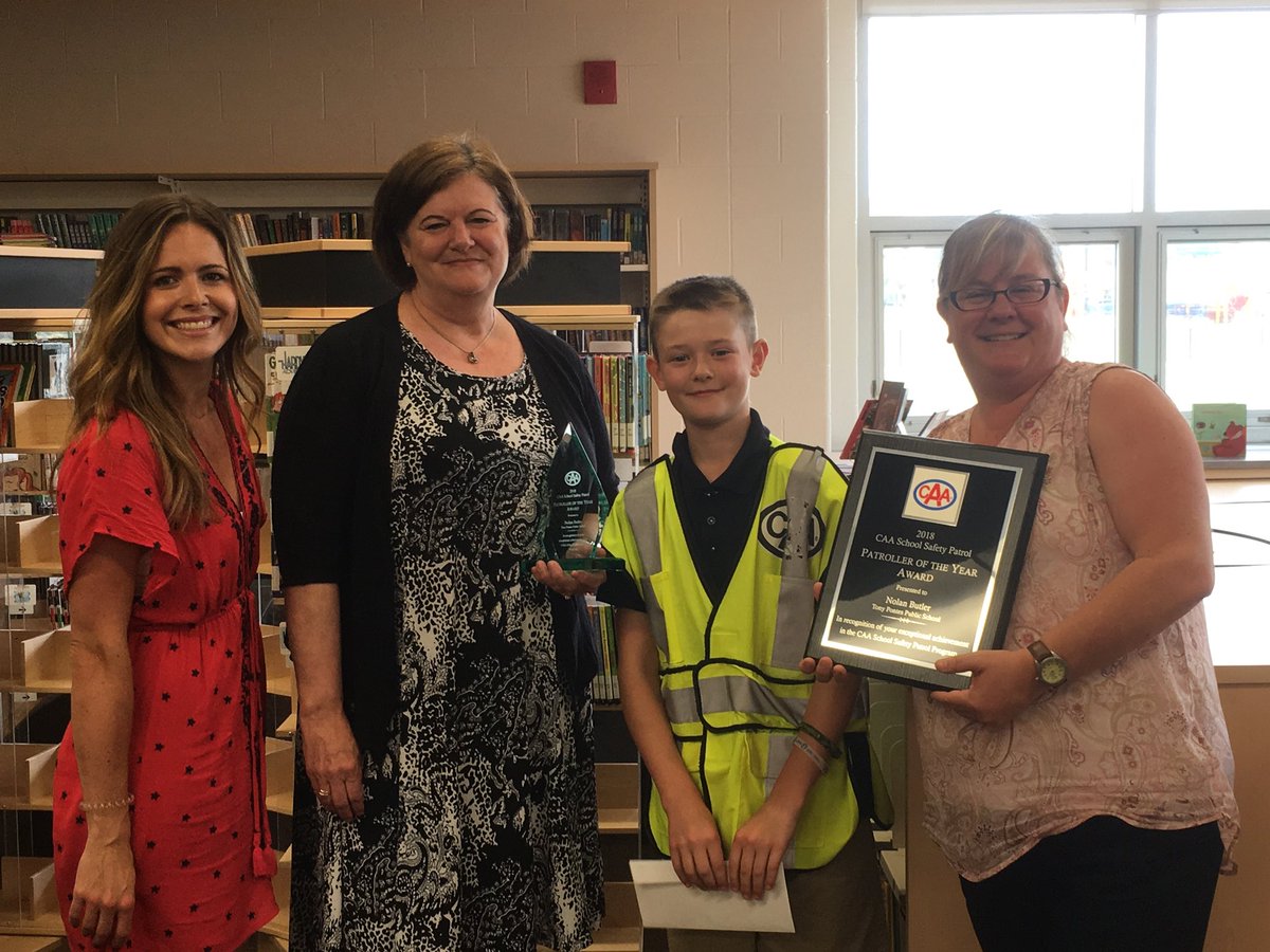 MlleWellard's tweet photo. VERY proud teacher moment today as Nolan was named all of Ontario’s CAA Bus Patroller of the Year @peelcsv @peelregionpolicce @caa #caa @PeelSchools @TonyPontesPS #proudteacher #TPPSProud https://t.co/a2ZjSrHYJ2