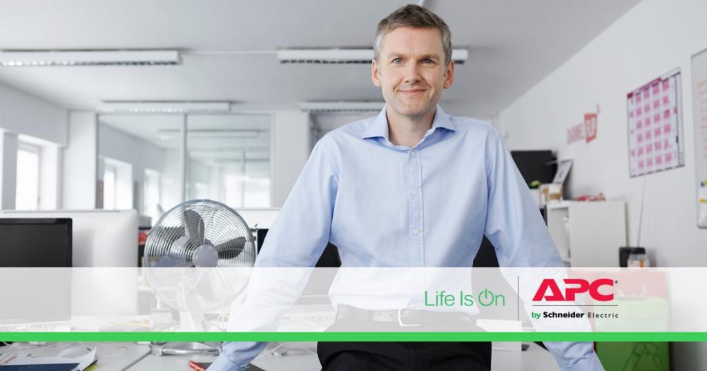APCbySchneider's tweet photo. Nearly 70% of high-growth managed services providers have adopted a value-based pricing strategy. Learn how to create one … and profit! Download our MSP guide. #MSPpower #LifeIsOn https://t.co/IK58qOgrfv https://t.co/qmI9Gpasd9