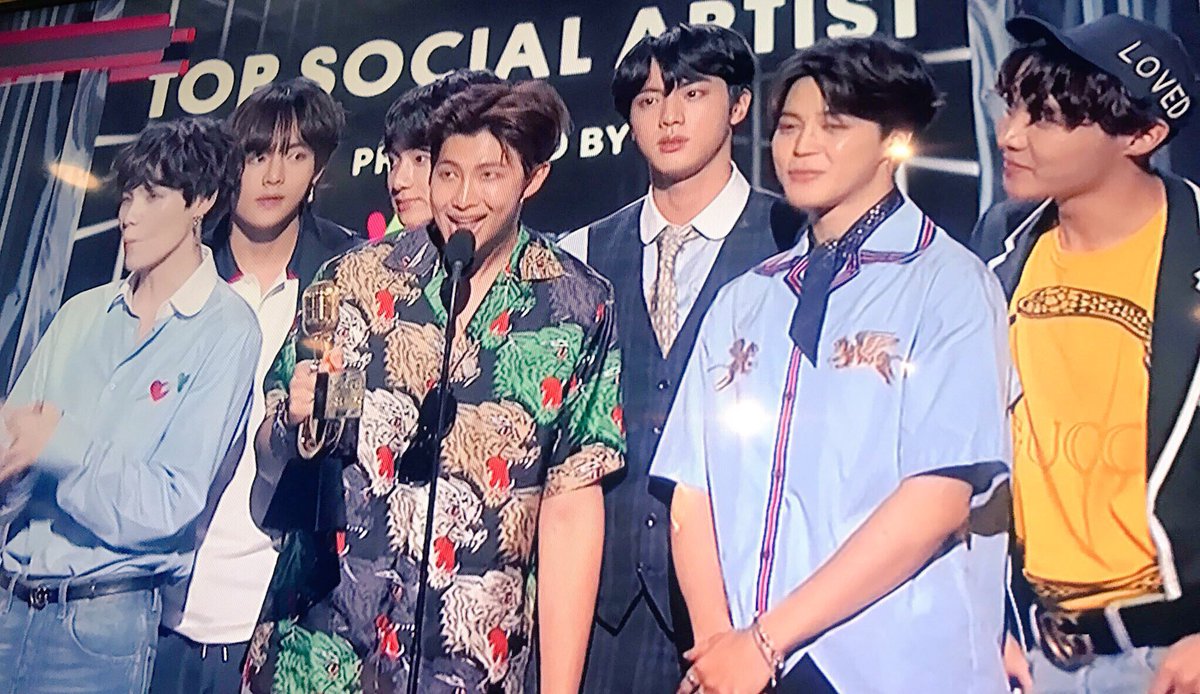 Q997Atlanta's tweet photo. Almost that time for a @bts_bighit @BTS_twt hookup to LA! - @adambombshow #Q100AdamBombShow #TheBertShowQ100 https://t.co/IMP7rGj3fb