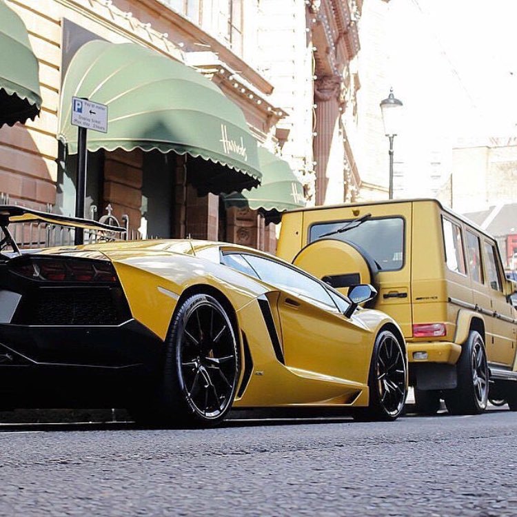 LuxuryCars365's tweet image. Lamborghini x Mercedes-Benz