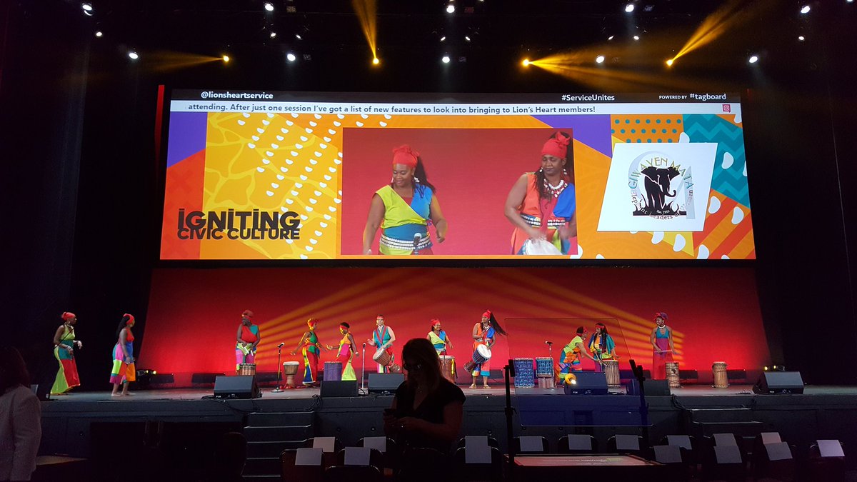 tracjenny's tweet photo. Uplifting and energizing performance by Giwayen Mata for the Opening Plenary! @POLConference #ServiceUnites https://t.co/aLNHQ6wRG1