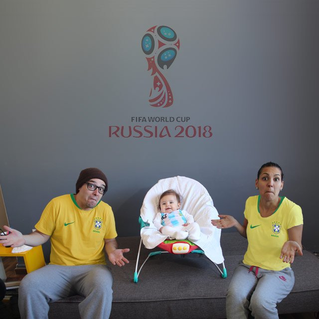 rodolfomiro's tweet photo. Lo intentamos 🤥 pero Meli no nos hizo caso 😂 🇦🇷⚽🇧🇷 #mundial2018 #NoHayPechoFrioEnMiCasa https://t.co/5f3YIhy3sR
