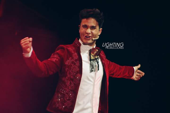 ProdLighting's tweet photo. En nuestra fanpage pueden encontrar fotos de #SoyLunaEnVivo 👉 https://t.co/iKlZL5p258 👈 @Michaelronda @karolsevilla @anajaramartinez https://t.co/5XdRWlh65I