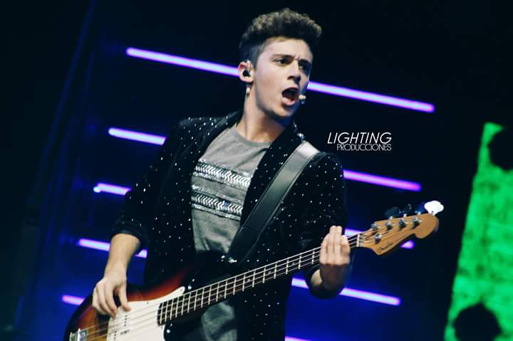 ProdLighting's tweet photo. En nuestra fanpage pueden encontrar fotos de #SoyLunaEnVivo 👉 https://t.co/iKlZL5p258 👈 https://t.co/QvdP4YHKNz
