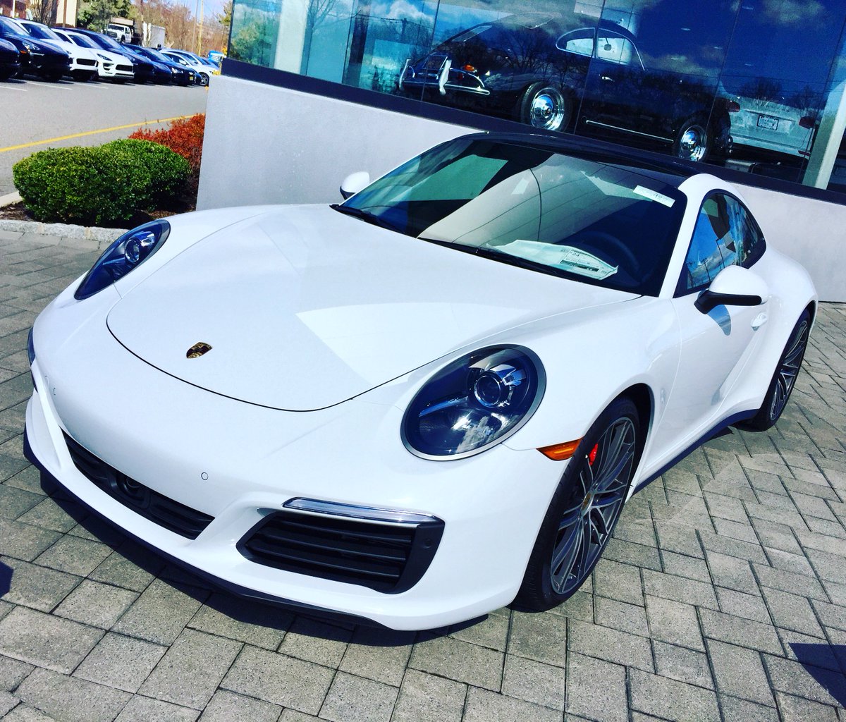 JackDanielsAuto's tweet photo. #Mondaymotivation #911 #JackDanielsPorsche https://t.co/lIEud4cCZ7