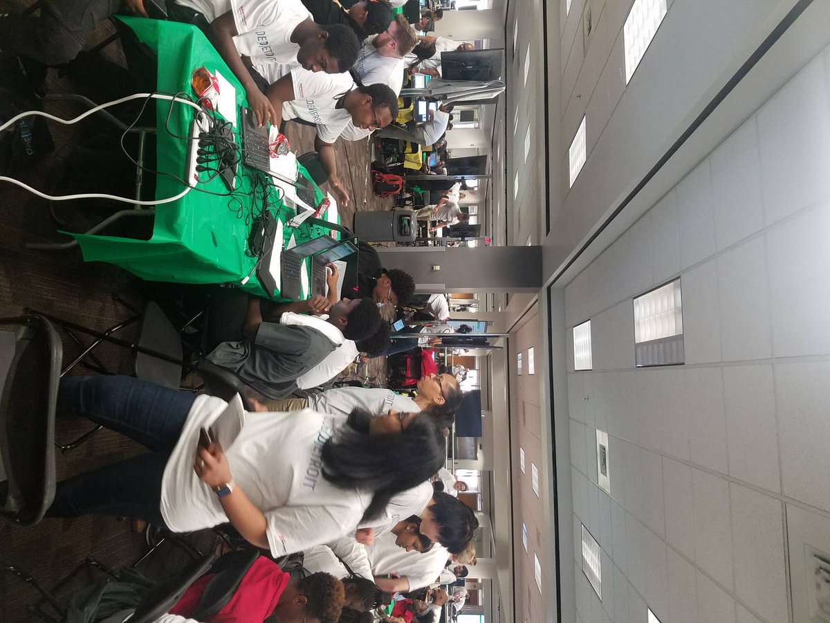 waynestatelib's tweet photo. These young students are having an amazing time learning how to #code in the #ugl at #CodeDetroit! #waynestatelib #detroitstartupweek https://t.co/d7CKLLHBOx