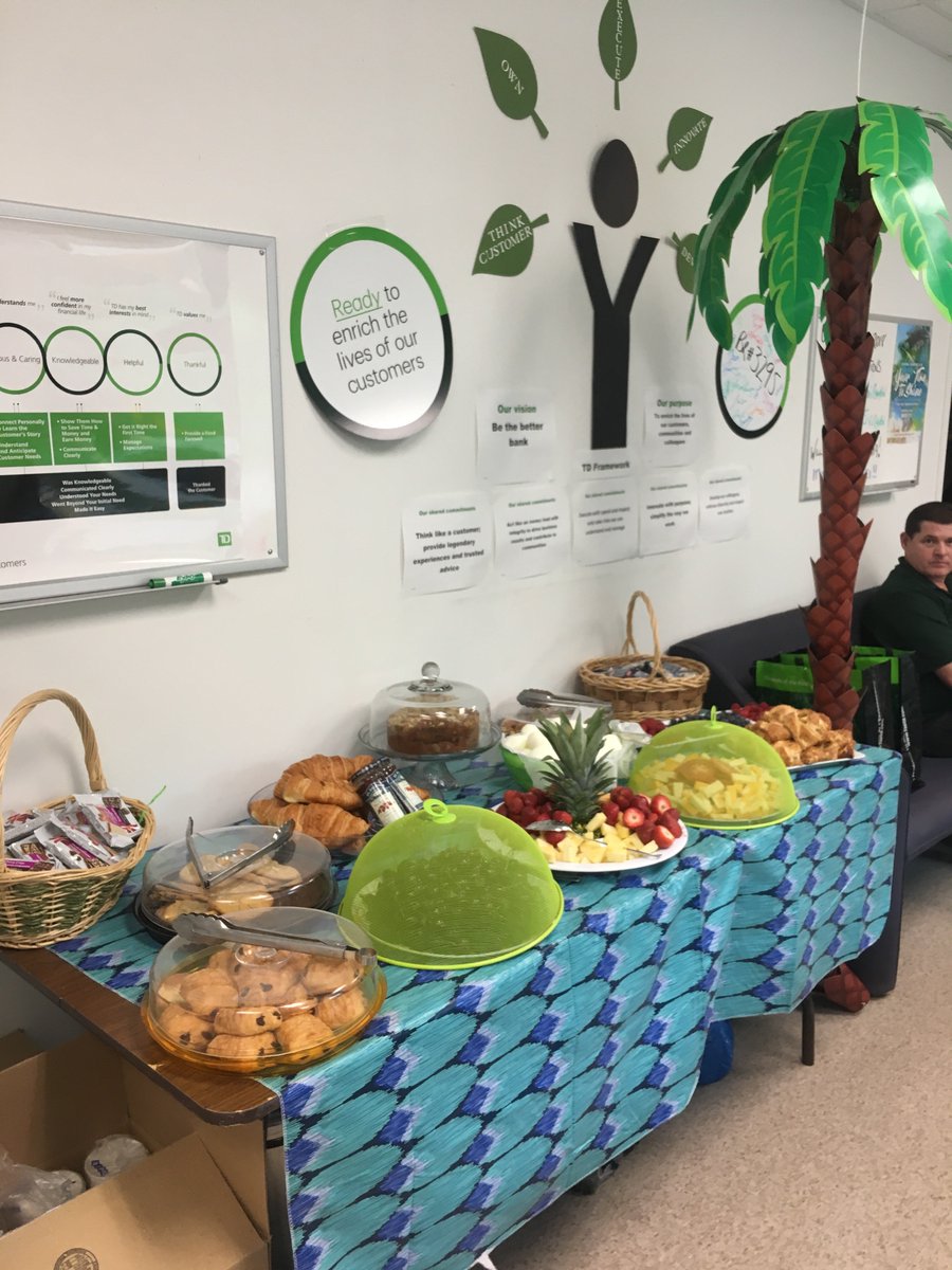 sintini1's tweet photo. Having an amazing employee appreciation day #1 :) thanks so much for everything!!!! @CWinKanata_TD @JennAuld #WeMakeTD https://t.co/qnrWeXSGQK