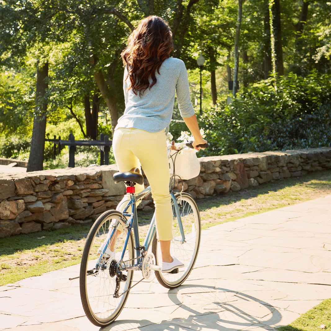 bfjeans's tweet photo. Ride through the week with confidence. 
#mondaymotivation #ilovethesejeans
https://t.co/TUKsrqowaS https://t.co/C1nejQpVJp