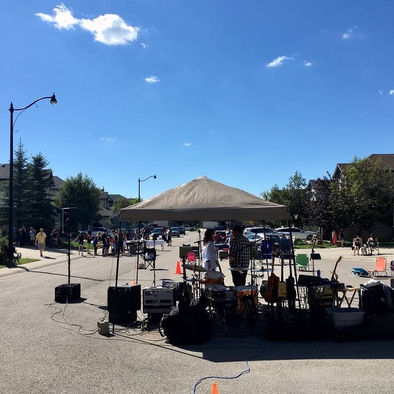 BrTravelerBand's tweet photo. Music extravaganza! 48 hrs, 3 varied stages, 160 tunes = 1 thankful & slightly fatigued band! #BLESSED #tired #countrymusic #albertaband #lotsoftravel #downhome #folks #CountryJam https://t.co/FK7UHzOzDI
