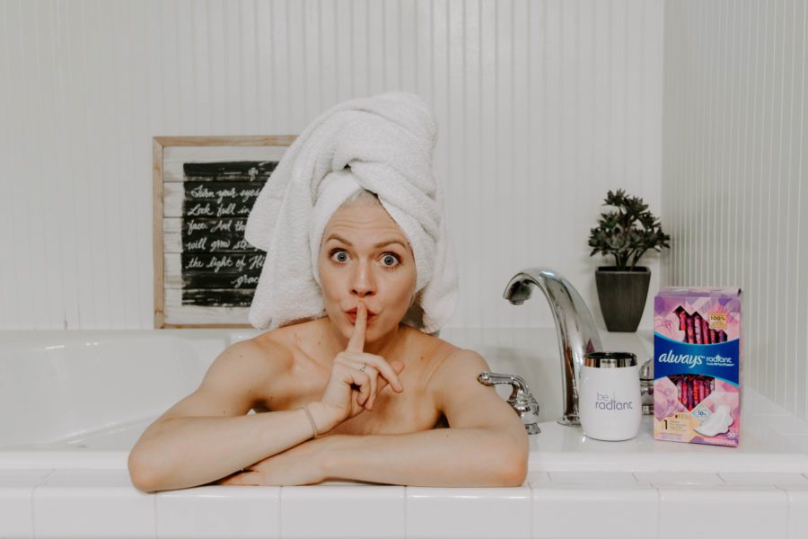 damonchels's tweet photo. #ad When we're juggling 1,000,000 different roles, even the smallest wrench thrown in the wheel can trip us up big time. That's why I trust @always to have exactly what I need to keep the balancing act going and keep me feeling at my best. #alwaysradiant https://t.co/5chcocPbWw https://t.co/0X43G1zYbI