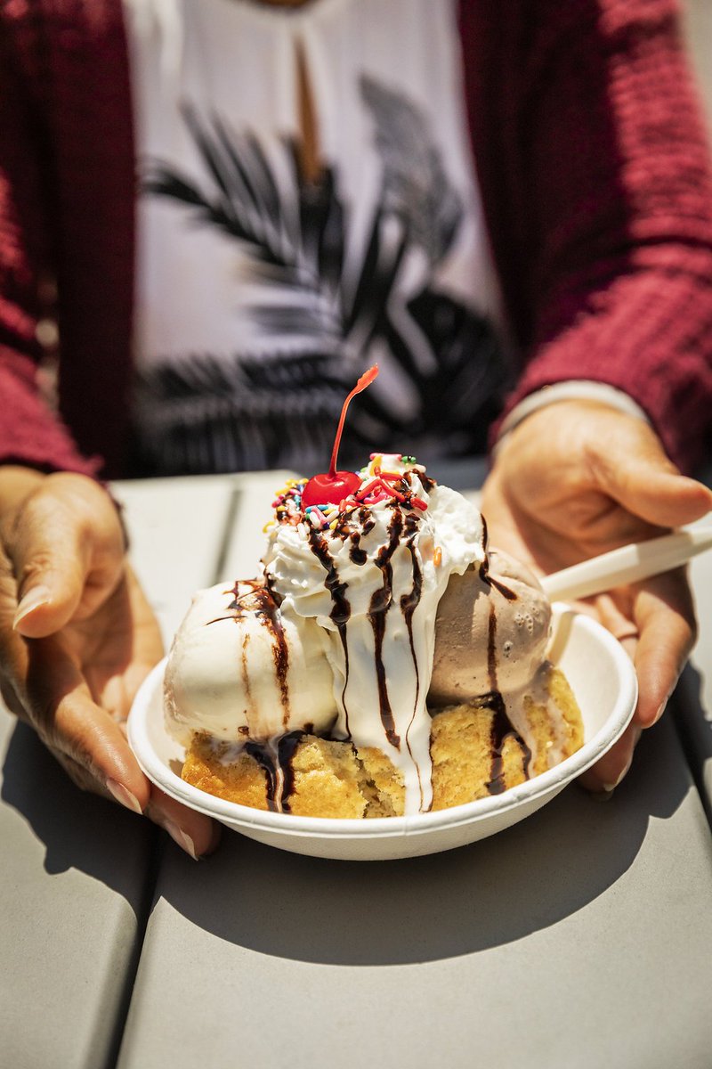 TimesSquareNYC's tweet photo. Beat the hot weather today with a sweet treat from the #ISCREAMTSQ kiosk on the Bway Plaza btwn 43rd & 44th Sts! Every @iceandvice ice cream you buy at #TSQMKT will give 5% of your purchase to socially relevant causes: https://t.co/v06HbYXIEB. #eatUrban #MondayMotivation https://t.co/kC74JgjEfn