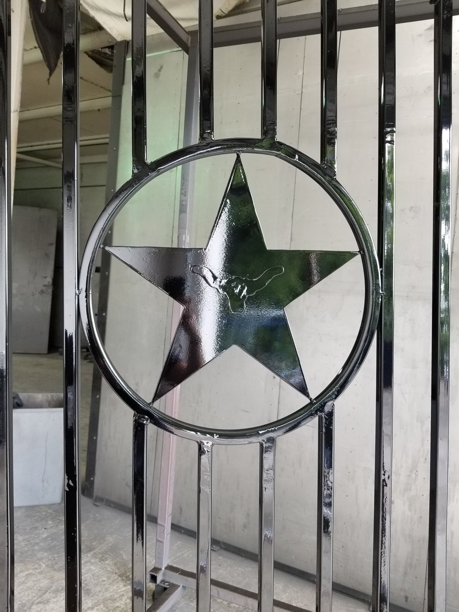 diamondpowderc's tweet photo. Front entry gate powder coated gloss black. No job too big or small. Call for a quote 512-373-8782#ranch #frontentrygate #rust #cleaned #powdercoated #highglossblack #cardinalpaint #atx #diamondpowdercoating #whatdoyouneedcoated https://t.co/HiM1q5PtdC