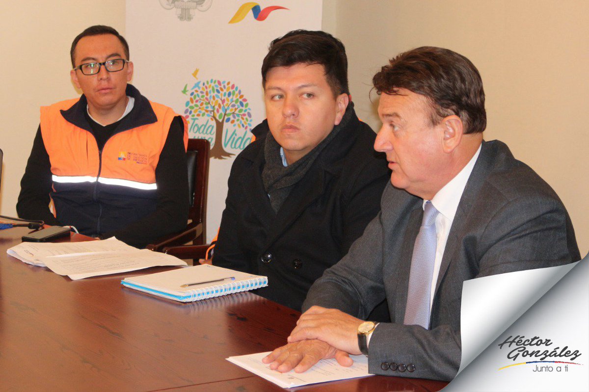 GHector_Oficial's tweet photo. Presidimos el COE provincial para la revisión y actualización de los planes de contingencia ante posibles situaciones de emergencia que se presenten en la provincia. https://t.co/9tPJJWvru4
