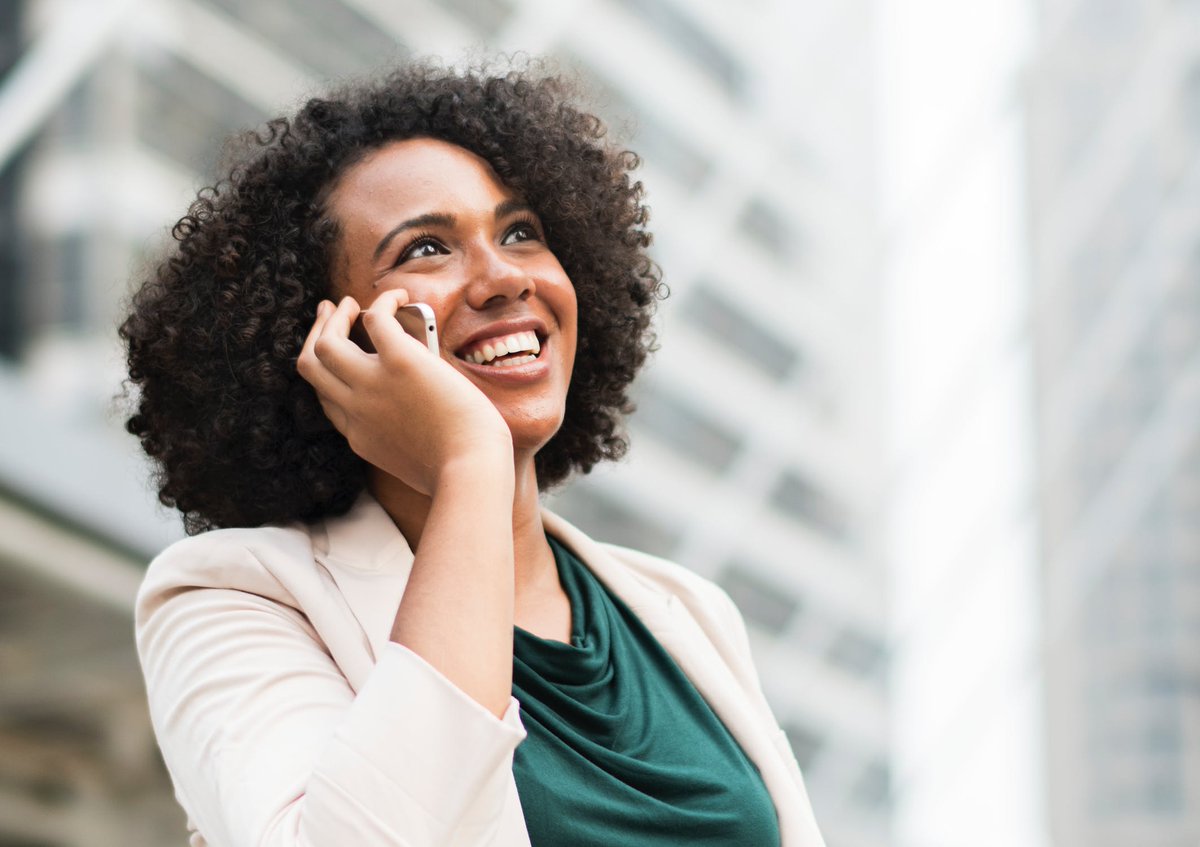 EICToday's tweet photo. Providing great #CustomerService is key to a successful business. What extra steps do you take to make your customers happy? 😊 #BusinessTips #CanadianEntrepreneurs https://t.co/yUC3UkeD1k