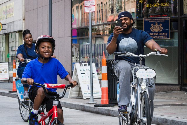 BikePGH's tweet image. The Basics for #OpenStreetsPGH? Sunblock, Comfortable Shoes, Camera/Phone, and a Water Bottle! Are YOU Ready? ow.ly/nEDn30dIIFx